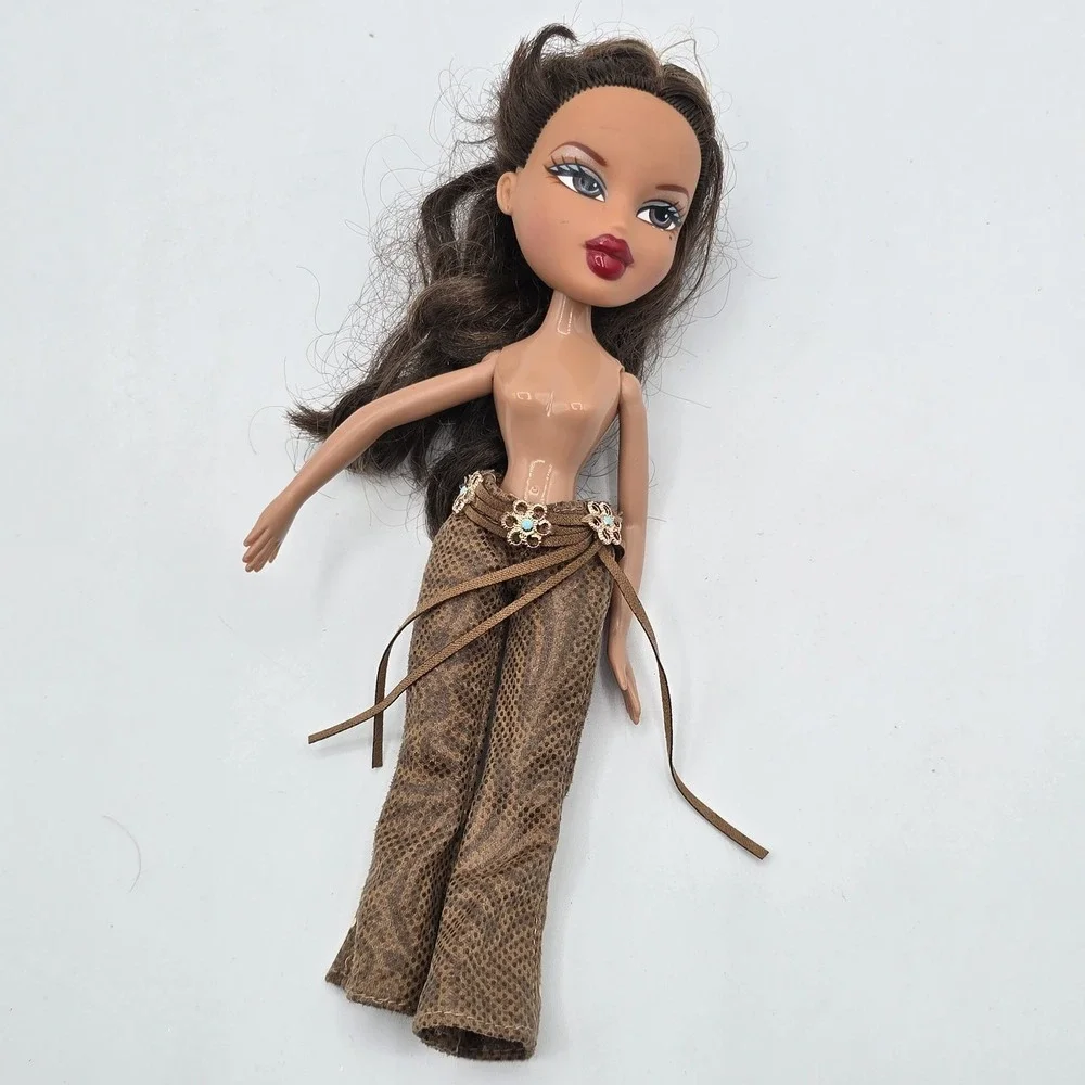 Bratz Funk Out Yasmin Doll 2001 Red Lips Brown Hair Beauty Mark